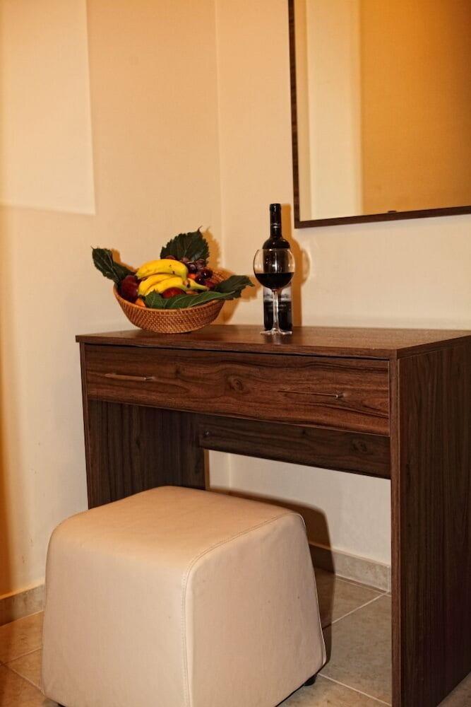 Niriides Beach Hotel Rethymno Rom bilde